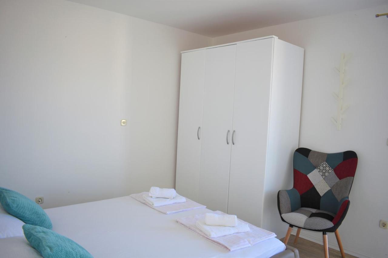 Apartments Janja Муртер Екстер'єр фото