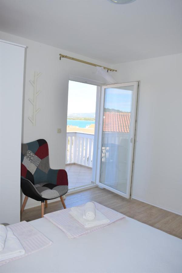 Apartments Janja Муртер Екстер'єр фото