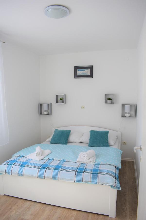 Apartments Janja Муртер Екстер'єр фото