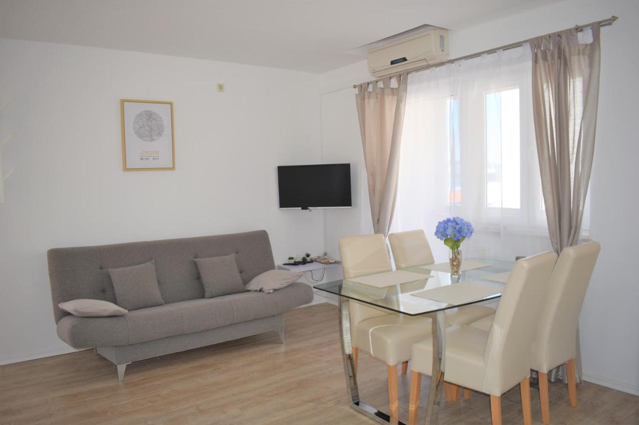 Apartments Janja Муртер Екстер'єр фото