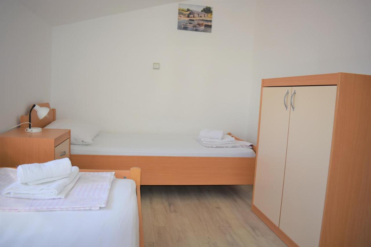 Apartments Janja Муртер Екстер'єр фото