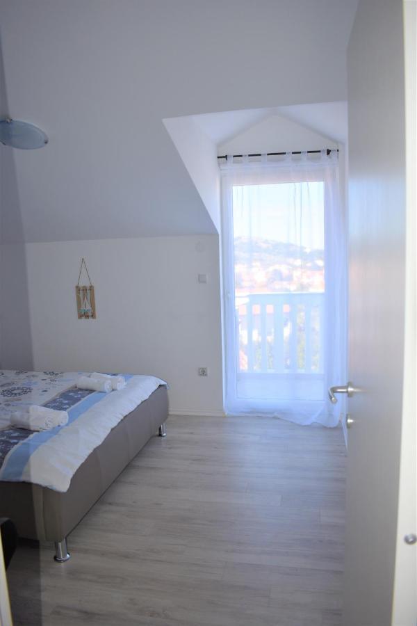 Apartments Janja Муртер Екстер'єр фото
