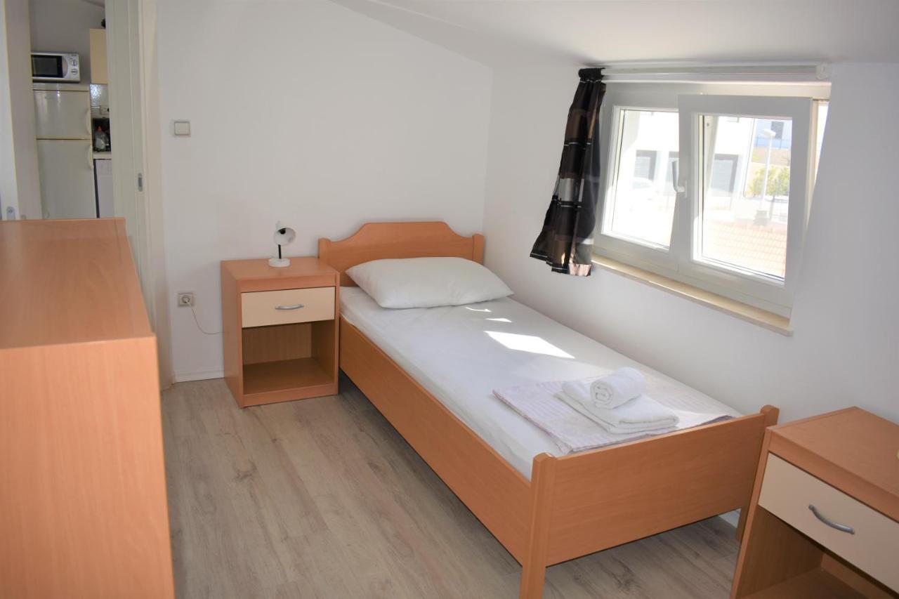 Apartments Janja Муртер Екстер'єр фото