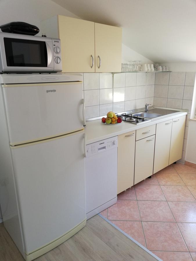 Apartments Janja Муртер Екстер'єр фото