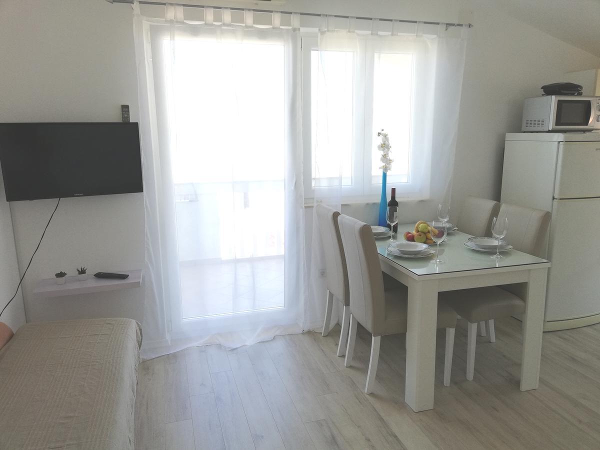 Apartments Janja Муртер Екстер'єр фото